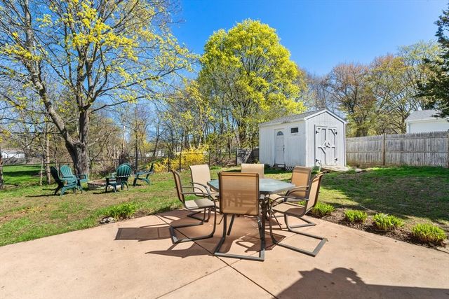 52 Coolidge Rd, Danvers, MA 01923