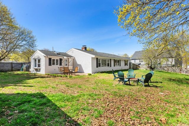 52 Coolidge Rd, Danvers, MA 01923