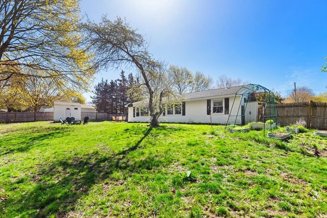 52 Coolidge Rd, Danvers, MA 01923