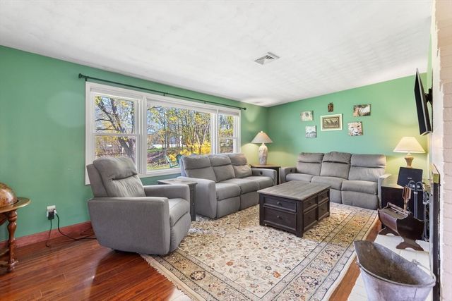 52 Coolidge Rd, Danvers, MA 01923