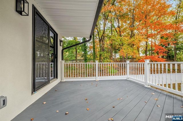 10 Garden Court, Twp Of Washington, NJ 07676