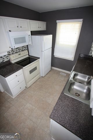 222 Beechwood Circle, Lagrange, GA 30240