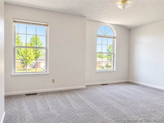 4207 Glenbrook W, New Albany, IN 47150