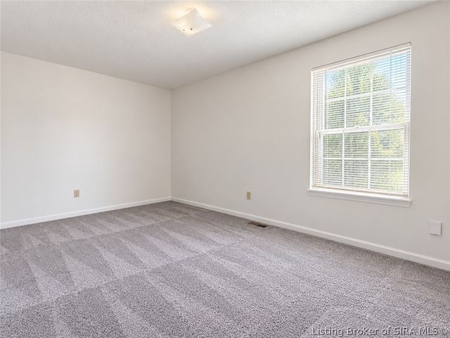 4207 Glenbrook W, New Albany, IN 47150