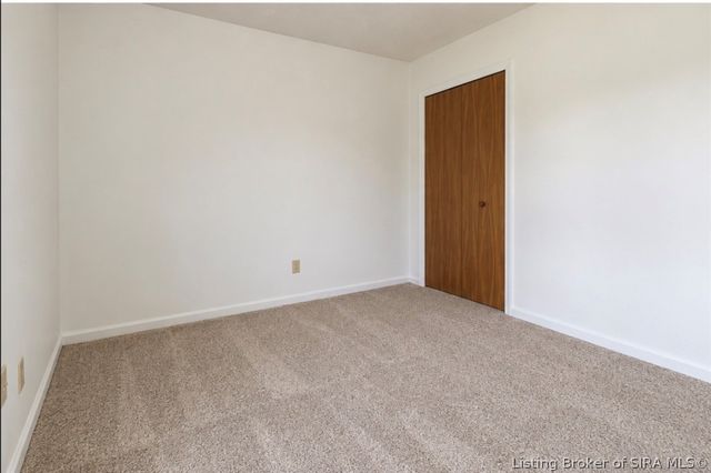 4207 Glenbrook W, New Albany, IN 47150