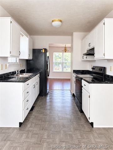 4207 Glenbrook W, New Albany, IN 47150