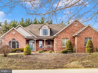 19131 RED MAPLE DR, Hagerstown, MD 21742