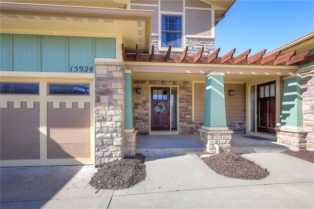 15924 Buena Vista Street, Overland Park, KS 66085