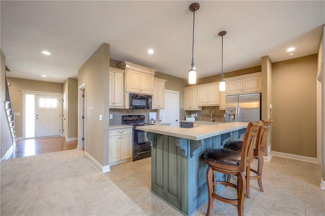 15924 Buena Vista Street, Overland Park, KS 66085