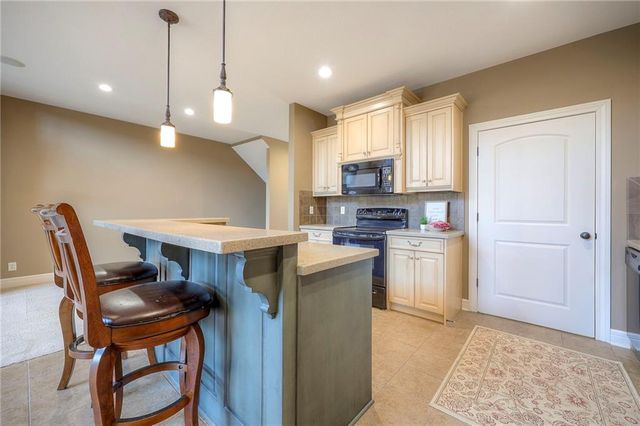 15924 Buena Vista Street, Overland Park, KS 66085