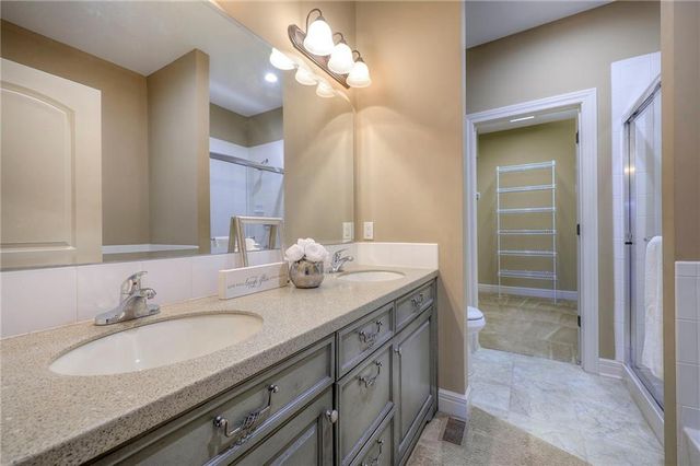 15924 Buena Vista Street, Overland Park, KS 66085