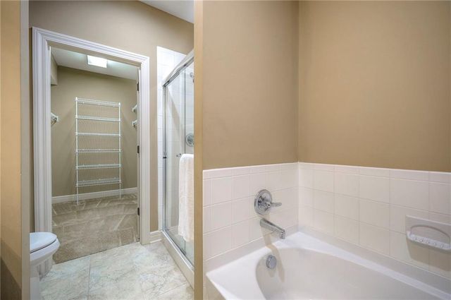 15924 Buena Vista Street, Overland Park, KS 66085