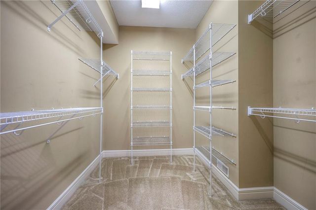 15924 Buena Vista Street, Overland Park, KS 66085