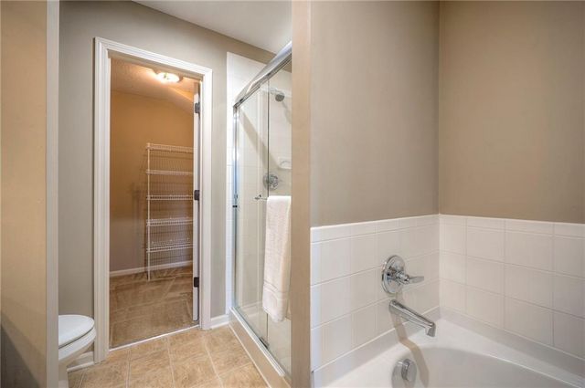 15924 Buena Vista Street, Overland Park, KS 66085