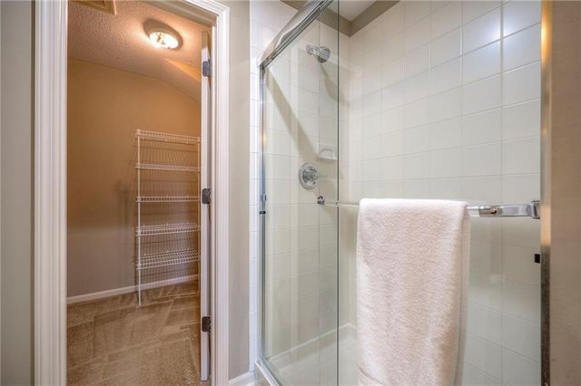 15924 Buena Vista Street, Overland Park, KS 66085