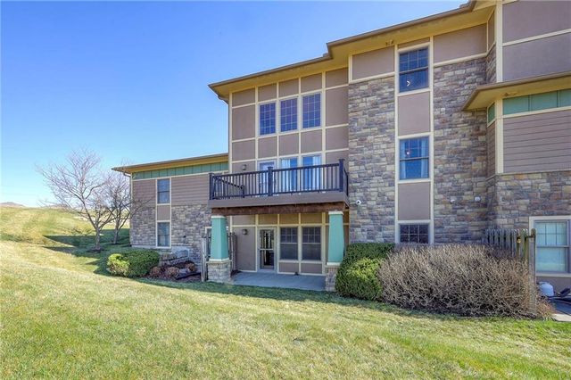 15924 Buena Vista Street, Overland Park, KS 66085