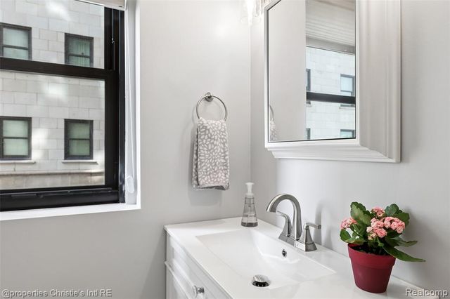 15 E Kirby Street 311, Detroit, MI 48202