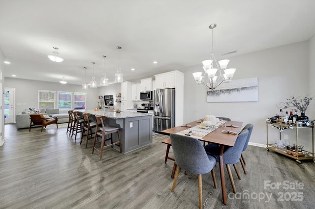 4115 Stockbrook Drive, Charlotte, NC 28215