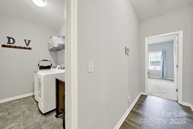 4115 Stockbrook Drive, Charlotte, NC 28215