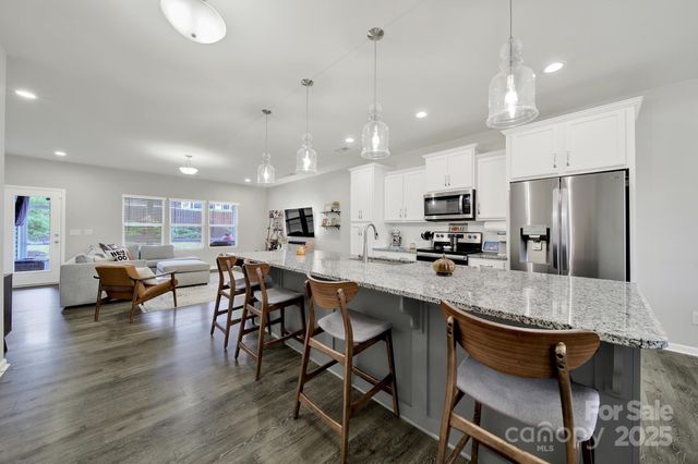 4115 Stockbrook Drive, Charlotte, NC 28215