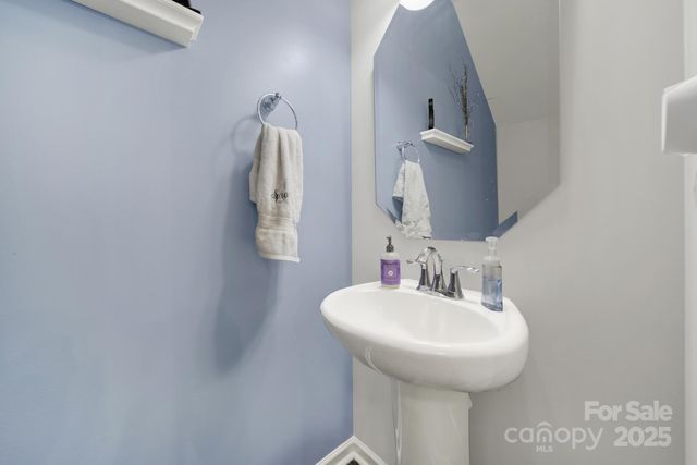 4115 Stockbrook Drive, Charlotte, NC 28215