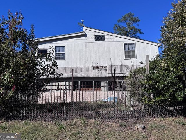 611 S Bead Street, Alma, GA 31510