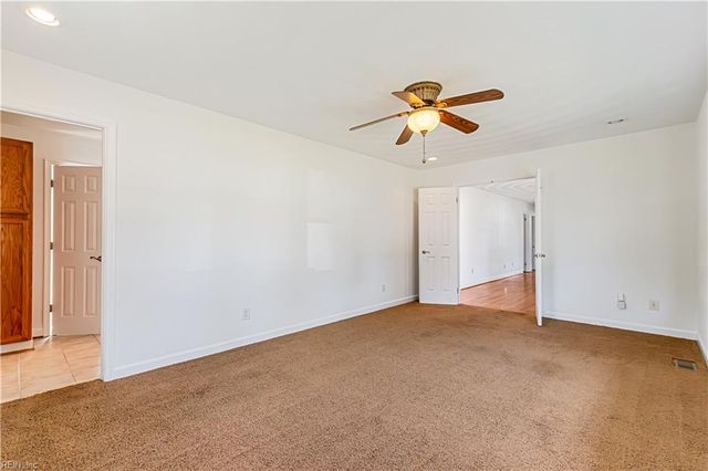 116 Twin Oaks DR, Hampton, VA 23666