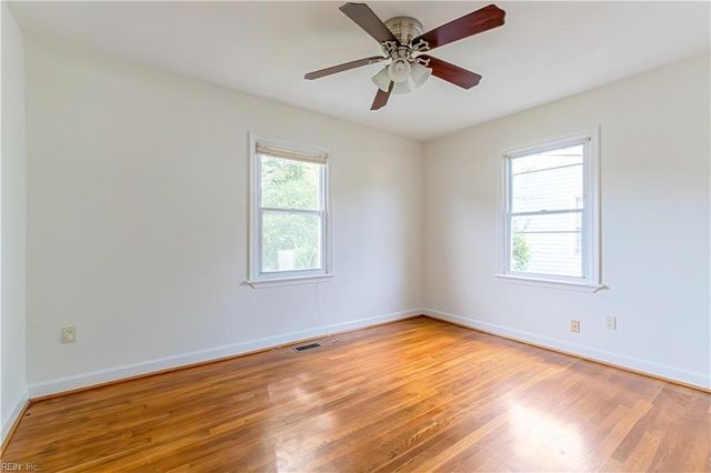116 Twin Oaks DR, Hampton, VA 23666