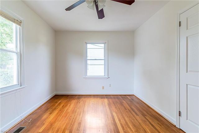 116 Twin Oaks DR, Hampton, VA 23666