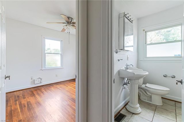 116 Twin Oaks DR, Hampton, VA 23666