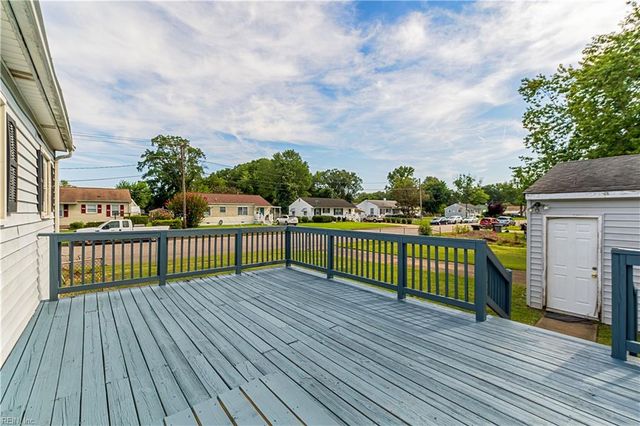 116 Twin Oaks DR, Hampton, VA 23666