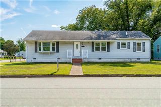 116 Twin Oaks DR, Hampton, VA 23666