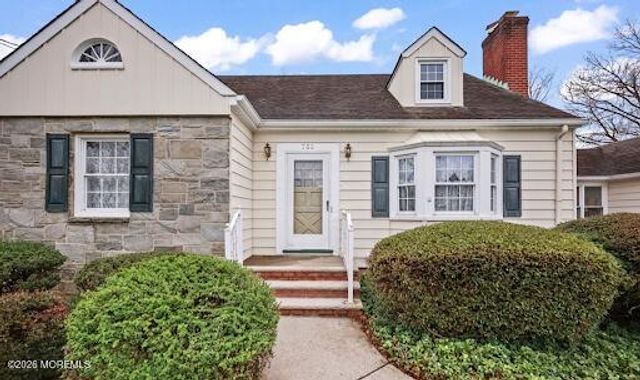 733 3rd Street, Dunellen, NJ 08812