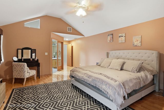 17050 Kerry Avenue, Orland Park, IL 60467