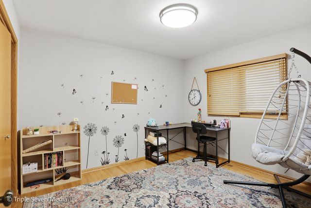 17050 Kerry Avenue, Orland Park, IL 60467