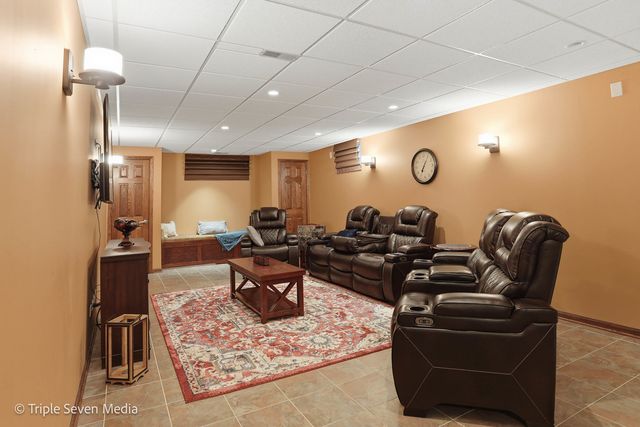 17050 Kerry Avenue, Orland Park, IL 60467