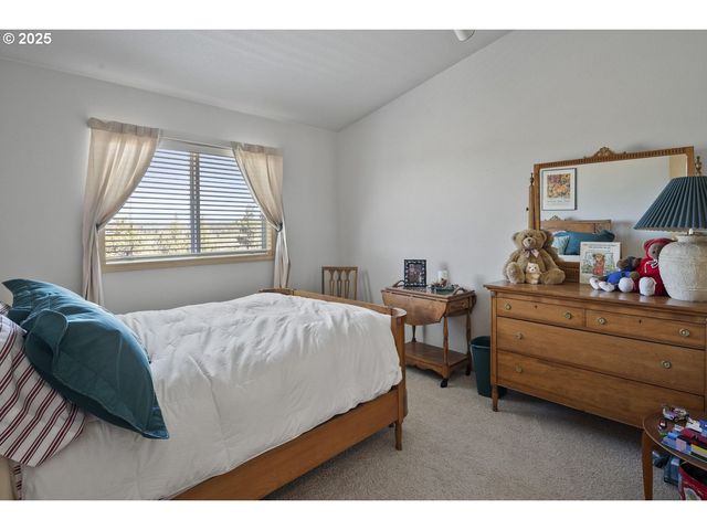 1164 Sw PARRISH Ln, Powell Butte, OR 97753