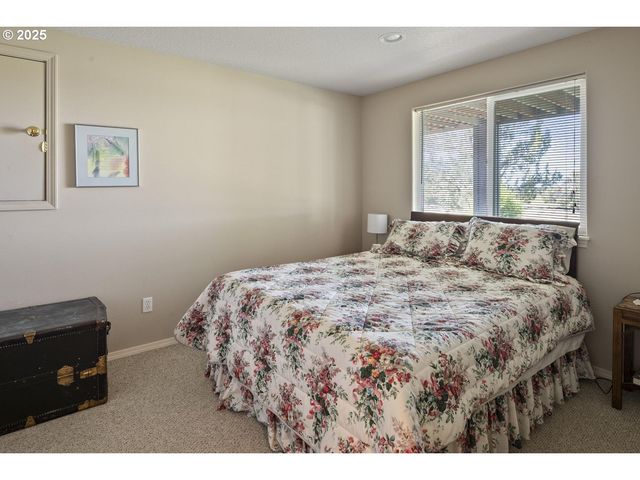 1164 Sw PARRISH Ln, Powell Butte, OR 97753