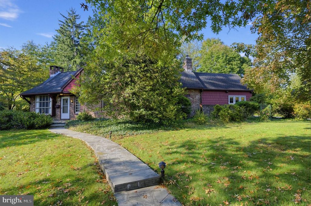 400 DICKINSON AVE, SWARTHMORE, PA 19081 — photo 2