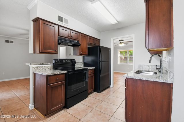 727 Thornwood Drive, Southaven, MS 38671