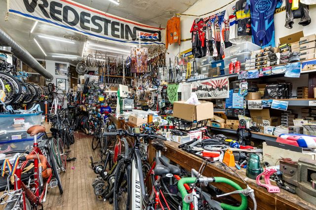 1310 N Clybourn Avenue, Chicago, IL 60610