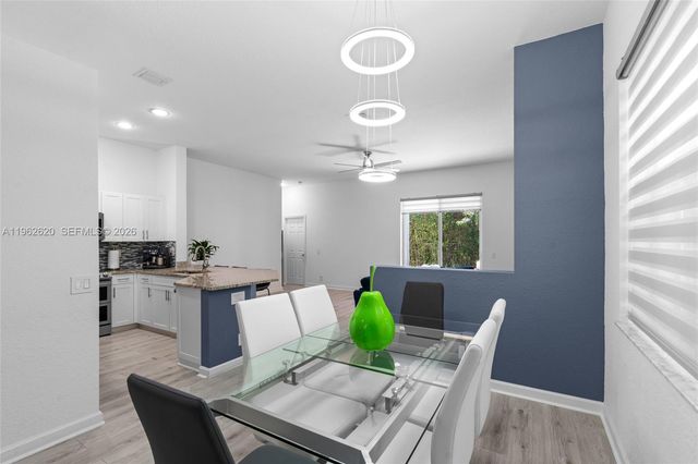 625 Bald Cypress Rd, Weston, FL 33327