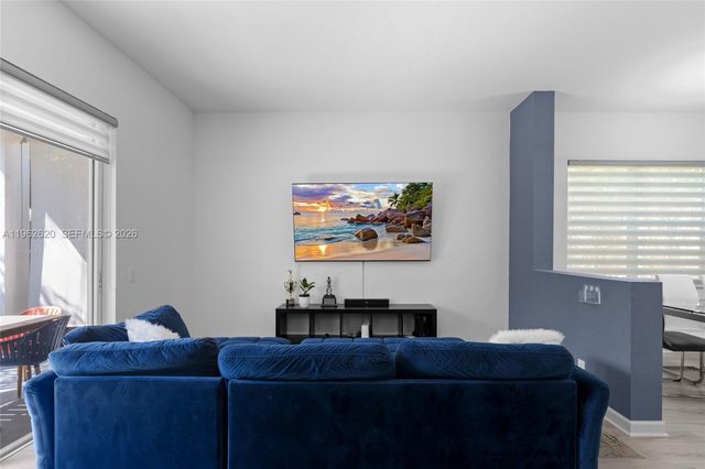 625 Bald Cypress Rd, Weston, FL 33327