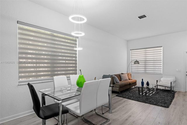 625 Bald Cypress Rd, Weston, FL 33327