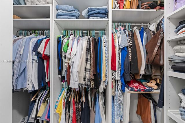 625 Bald Cypress Rd, Weston, FL 33327