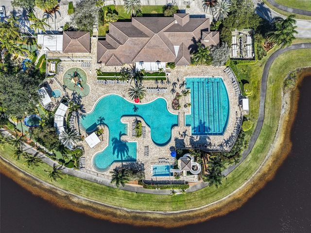 625 Bald Cypress Rd, Weston, FL 33327