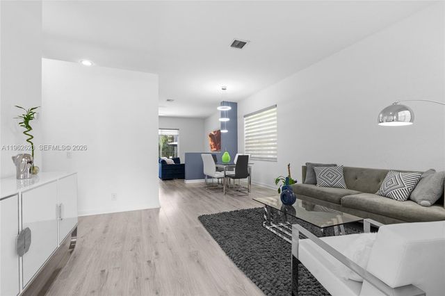 625 Bald Cypress Rd, Weston, FL 33327