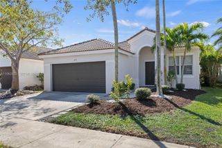625 Bald Cypress Rd, Weston, FL 33327
