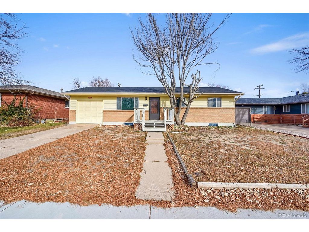 1827 26th St, Greeley, CO 80631