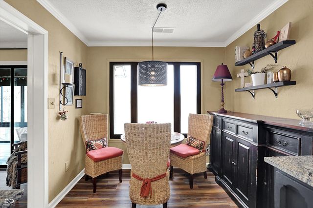 201 Bluffs Circle E, Noblesville, IN 46062